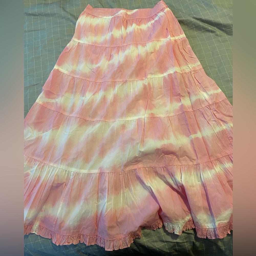 Generation love pink and white tie dye skirt. Size small. NWT